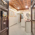 阿尔特弥斯旅馆 4*